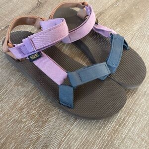 Teva women’s original universal desert multi gorpcore Sandals size 7